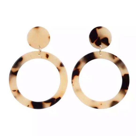 Blonde Leopard Acrylic Drop Hoop Earrings NWT - Picture 1 of 6